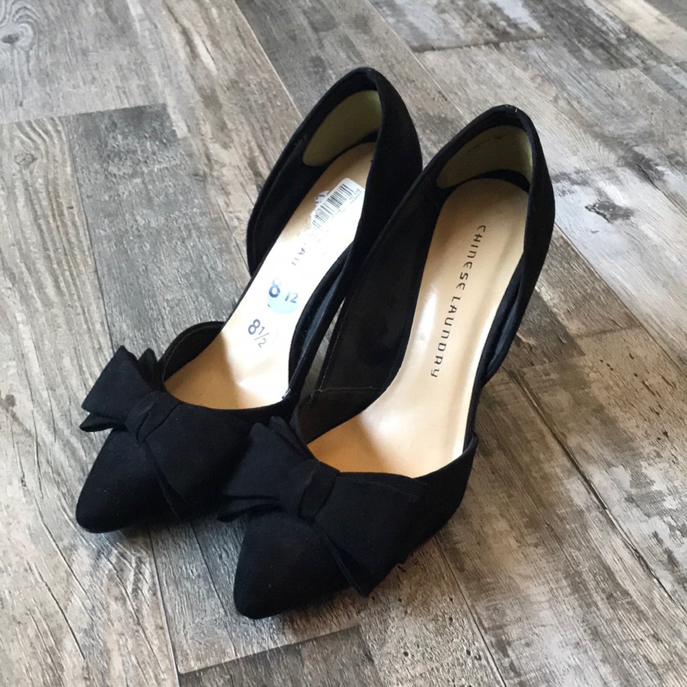Bow heels
